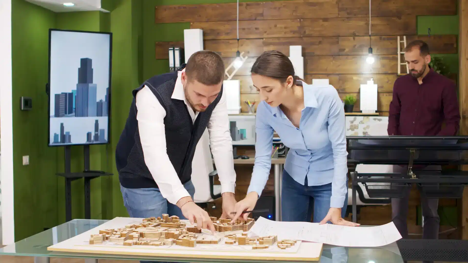 Come creare tavole esecutive professionali in Allplan - professionisti che discutono un progetto